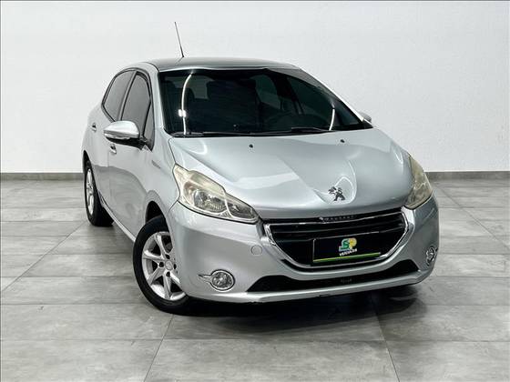 PEUGEOT 208 1.6 ALLURE 16V FLEX 4P AUTOMÁTICO PEUGEOT 208 1.6 ALLURE 16V FLEX 4P AUTOMÁTICO